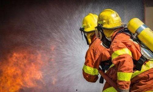 娱乐吃瓜酱消防员